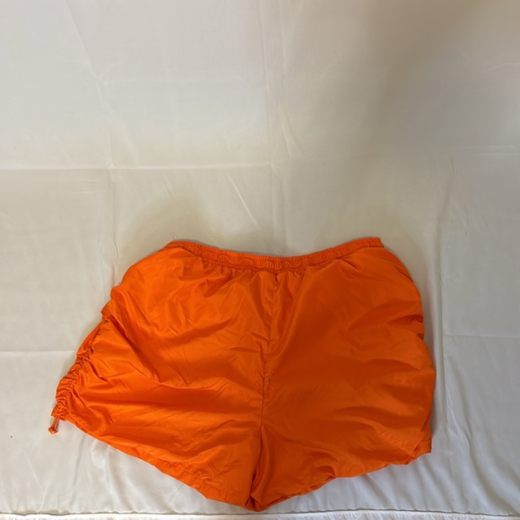 Women’s Shorts - Picture 3 of 4